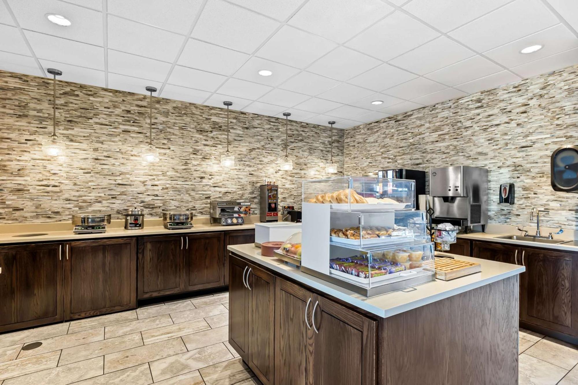 Best Western Plus Bolivar Hotel & Suites Esterno foto